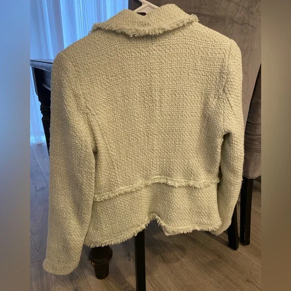 Raw hem blazer, pastel green - Picture 2 of 6